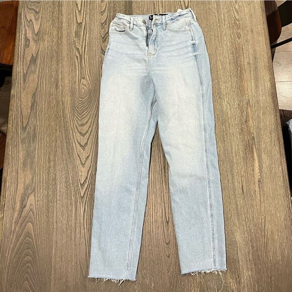 Hollister Ultra High-Rise Mom Jeans Vintage Stretch Whisker Light Wash 25x27 - Picture 1 of 12